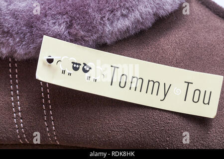 tommy tou slippers