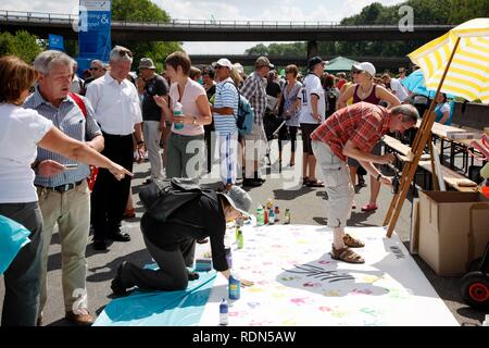 The Duisburg-Kaiserberg junction at the Still-Leben art event on the Ruhrschnellweg A40 motorway, largest event of the Capital Stock Photo