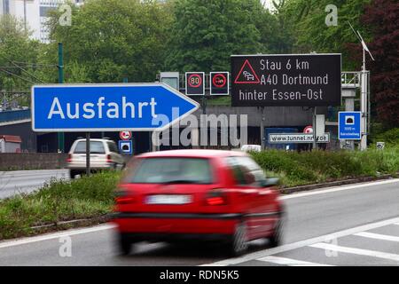 Electronic sign warning of traffic jams on the A40 motorway or Ruhrschnellweg, Essen, North Rhine-Westphalia Stock Photo