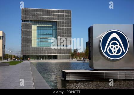 The cube-shaped Q1 building, newly built ThyssenKrupp AG headquarters in the west of Essen, in the so-called Krupp-Guertel area Stock Photo