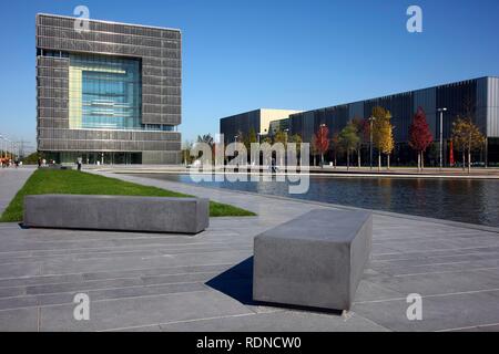 The cube-shaped Q1 building, newly built ThyssenKrupp AG headquarters in the west of Essen, in the so-called Krupp-Guertel area Stock Photo