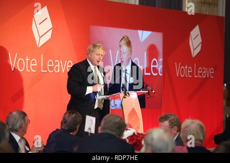 London, UK. 12th April 2016. Boris Johnson addressing Vote Leave Dinner.