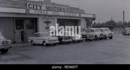 1950s, Oxford, Exterior view of City Motors, Tower Hill Garage, England, UK. This motor vehicle dealer and garage sold and serviced both Vauxhall Bedford and Morris cars and vans. Stock Photo