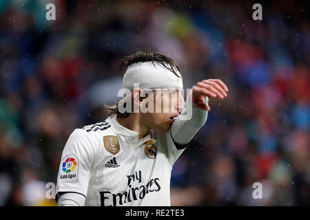 Madrid, Spain. 19th Jan 2019. Luka Modric (Real Madrid) seen in action during the La Liga match between Real Madrid and Sevilla FC at the Estadio Santiago Bernabéu in Madrid. ( Final score; Real Madrid 2:0 Sevilla FC). Credit: SOPA Images Limited/Alamy Live News Stock Photo