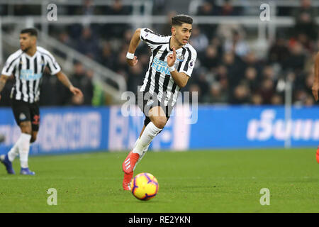 Newcastle, UK. 19th Jan 2019. Ayoze Perez of Newcastle United makes a break. Premier League match, Newcastle United v Cardiff City at St. James' Park in Newcastle upon Tyne,  on Saturday 19th January 2019.  this image may only be used for Editorial purposes. Editorial use only, license required for commercial use. No use in betting, games or a single club/league/player publications. pic by Chris Stading/Andrew Orchard sports photography/Alamy Live news Stock Photo