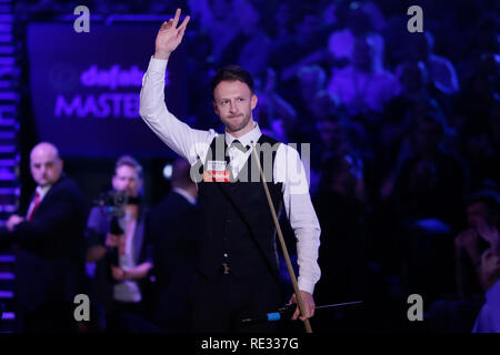 London, UK. 19th Jan, 2019. Judd Trump of England arrives for his semifinal match against Neil Robertson of Australia at Snooker Masters 2019 in London, Britain on Jan. 19, 2019. Trump won 6-4. Credit: Tim Ireland/Xinhua/Alamy Live News Stock Photo