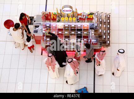 Photo Booth at shopping mall in Florida Stock Photo: 234401595 - Alamy