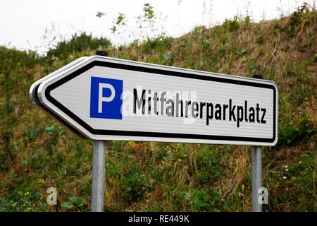 Sign Mitfahrerparkplatz, tramper parking lot at the A2 motorway, car pooling, near Boenen, North Rhine-Westphalia Stock Photo