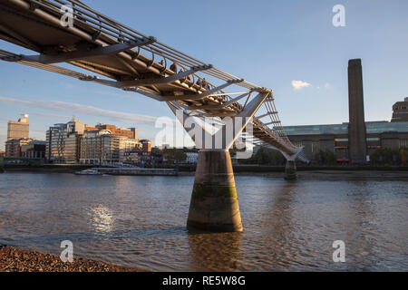 The Millennium Bridge in London, England, with Tate Modern in the background. Stock Photo