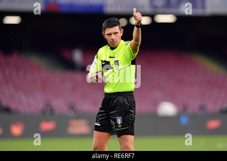 Naples, Italy. 20th Jan, 2019. Foto Cafaro/LaPresse 20 Gennaio 2019 Napoli, Italia sport calcio Napoli vs Lazio - Campionato di calcio Serie A TIM 2018/2019 - stadio San Paolo. Nella foto: arbitro Rocchi.  Photo Cafaro/LaPresse January 20, 2019 Naples, Italy sport soccer Napoli vs Lazio - Italian Football Championship League A TIM 2018/2019 - San Paolo stadium. In the pic: referee Rocchi. Credit: LaPresse/Alamy Live News Stock Photo