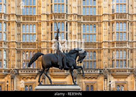 Statue of King Richard 1 on horseback outside the Palace of Westminster, London. Stock Photo