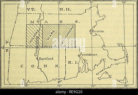 . Contributions to the geography of the United States, 1923-1924. Geology; Mines and mineral resources. THE PHYSICAL FEATURES OF CENTRAL MASSACHUSETTS. By William C. Alden. INTRODUCTION. The area described in this paper lies mainly in central Massachu- setts and comprises about two-thirds of the plateau extending from the eastern part of the Connecticut Valley on the west to the low- lands of Middlesex County on the east (fig. 1). The area is about. FiGDRH 1.—Map showing location of the Ilolyoke, Ware, and Quinsigamond quadrani central Massachusetts. :les. 52 miles in extent from east to west  Stock Photo