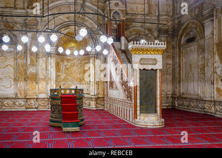 Islamic (Muslim) Cairo: Interior of the Great Mosque of Muhammad Ali Pasha within the walls of  the Saladin Citadel, a medieval Islamic fortification in Cairo, Egypt Stock Photo