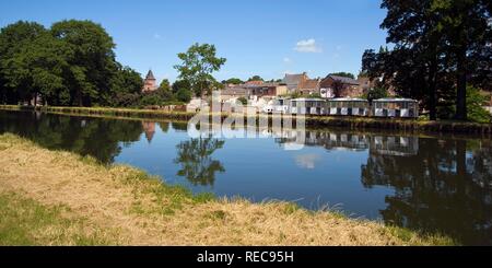 Canal du Centre, Unesco World Heritage Site, tourist train, Houdeng Aimeries, Hainaut Province, Belgium Stock Photo