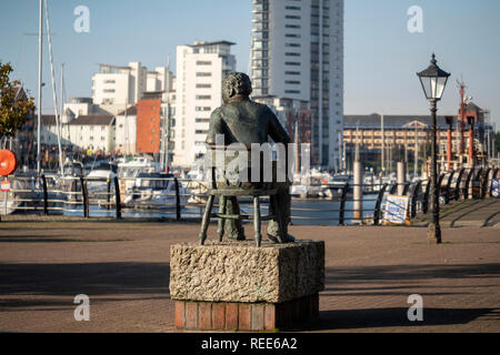 Dylan Thomas Statue Swansea Maritime Quarter Swansea Marina Swansea West Glamorgan Wales Stock Photo