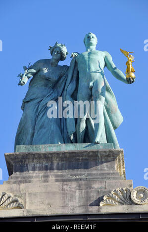 The Heroes' Square is one of the major squares in Budapest, Hungary. Millennium monument. The couple of Knowledge and Glory (on the right colonnade). Stock Photo