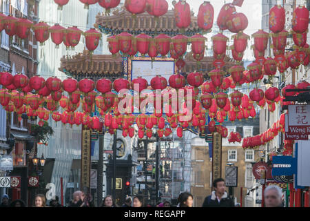 London UK. 22nd January 2019. London Chinatown is decorated with new lanterns as the Chinese community preapares to celebrate the New Year spring festival and the Year of the Pig Credit: amer ghazzal/Alamy Live News Stock Photo