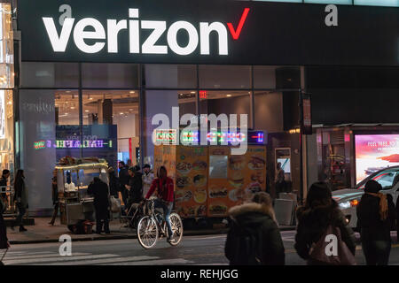 A Verizon Wireless store in the Herald Square neighborhood in New York on Tuesday, January 15, 2019.  (© Richard B. Levine) Stock Photo