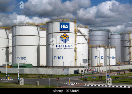 The Netherlands, Rotterdam, Port of Rotterdam, harbour. HES Botlek Tank Terminal. Stock Photo