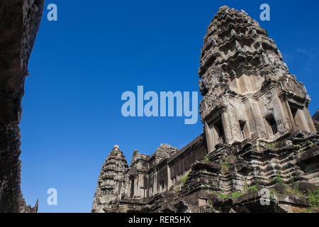 On the second level, looking up at the Bakan (main temple) towers, Angkor Wat, Siem Reap, Cambodia Stock Photo