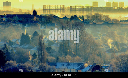 Glasgow, Scotland, UK, 23rd January, 2019. UK Weather: Heavy snow yesterday lay overnight and was met with strong sunshine this morning to produce Christmas postcard scenes in the city in  the suburb of Knightswood over the west. Credit Gerard Ferry/Alamy Live News Stock Photo