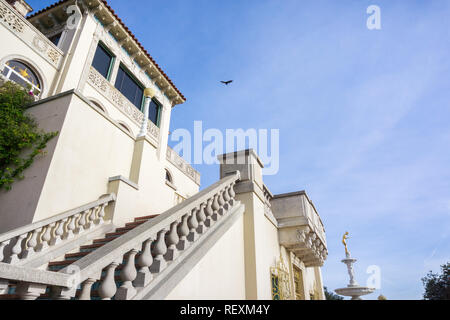 December 23, 2017 San Simeon / CA / USA - Facade of Casa del Mar, one of the cottages that used to house guests, Hearst Castle Stock Photo