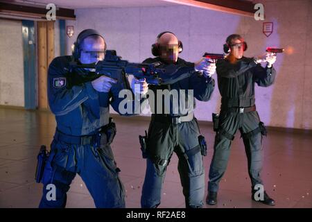 Shooting range, North-Rhine Westphalian SWAT police during target practice, North-Rhine Westphalia, Germany Stock Photo