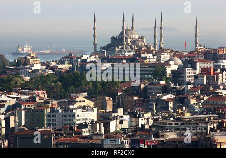 View over the Eminoenue district and the Golden Horn towards the Blue Mosque, Istanbul, Turkey Stock Photo