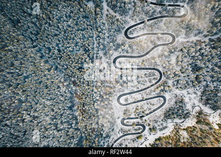 Transfagarasan winding road in the Carpathian mountains in winter Stock Photo