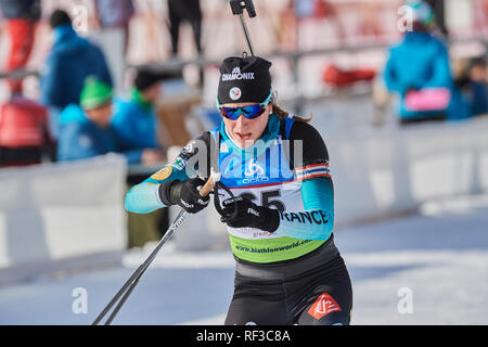Lenzerheide, Switzerland. 24th Jan, 2019. Enora Latuilliere during the 2019 IBU Biathlon Cup Women 7.5 km Sprint competition in Lenzerheide. Credit: Rolf Simeon/Alamy Live News Stock Photo