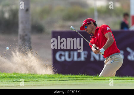 Dubai, UAE. 24th Jan 2019. Rafa Cabrera Bello of Spain plays from the bunker on the 11th hole in round 1 during the Omega Dubai Desert Classic 2019 at the Emirates Golf Club, Dubai, UAE on 24 January 2019. Photo by Grant Winter. Credit: UK Sports Pics Ltd/Alamy Live News Stock Photo