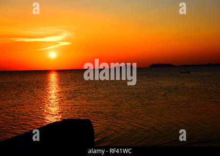 Sundown at the shore of Koh Phangan Stock Photo