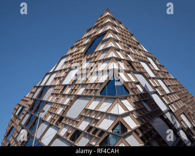 The Diamond building, home of the engineering department, University of  Sheffield, Sheffield, South Yorkshire, England, UK. Stock Photo