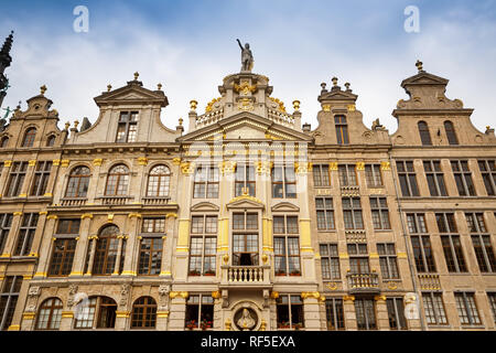 The guildhalls in The Grand Place (Grote Markt), the central square of Brussels. Details of the houses Joseph et Anne, L'Ange, La Chaloupe d'or, Le Pi Stock Photo