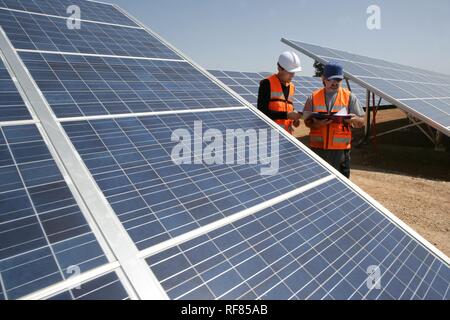 ESP, Spain, Beneixama: Solar power station on 500.000 square meters. Build by german City-Solar-Group. | Stock Photo