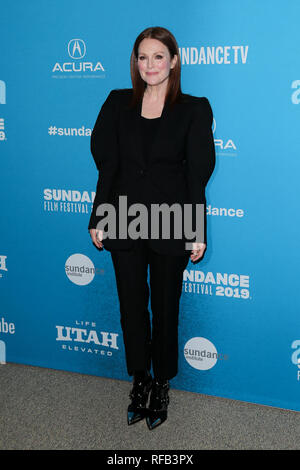 Actress Julianne Moore attends the red carpet premiere of 