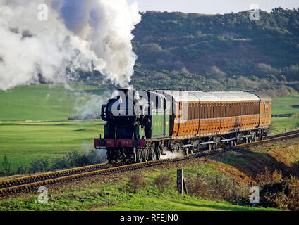 Ex GNR N2 class loco and a Gresley designed Quad-Art set of articulated suburban carriages recreate a commuter train from the mid-1920's. Stock Photo