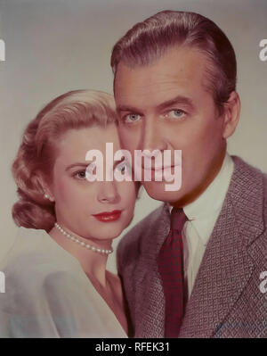 Original film title: REAR WINDOW. English title: REAR WINDOW. Year: 1954. Director: ALFRED HITCHCOCK. Stars: JAMES STEWART; GRACE KELLY. Credit: PARAMOUNT PICTURES / Album Stock Photo