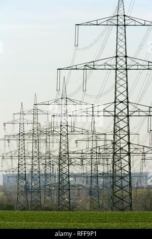 DEU Germany Bochum. high-voltage transmission lines power station: Stock Photo