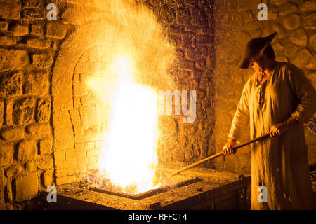 Blacksmith forging in the traditional way, as in the past, in the Legazpi smithy Stock Photo