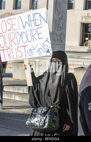Washington Dc, DC, USA. 25th Jan, 2019. A lady with Hijab against Court House. On January 26, Marziyeh Hashemi (Melanie Franklin) spoke to a group of his followers in Washington after being released from jail Wednesday Jan 23, 2019.Ms. Hashemi was arrested two weeks ago at the time of her arrival in the United States. Marzieh Hashemi, 59, was arrested upon arrival at St Louis Lambert International Airport on Sunday, Jan, 13. Marzieh Hashemi is an American-Iranian journalist and television presenter. She is a natural-born citizen of the United States and a naturalized citizen of the Islam Stock Photo