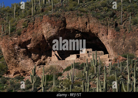 Tonto National Monument contains of the ruins of two cliff dwellings established by the Salado Indians around 1300 AD. Stock Photo
