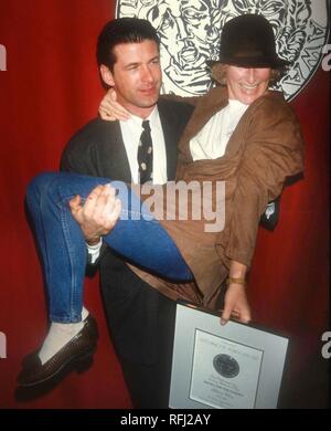 Alec BAldwin & Glenn Close6935.JPG 1992 FILE PHOTO New York, NY Alec Baldwin & Glenn Close 1992 Photo by Adam Scull/PHOTOlink.net ONE TIME REPRODUCTION RIGHTS ONLY 813-995-8612 - eMail: ADAM@PHOTOLINK.NET Stock Photo