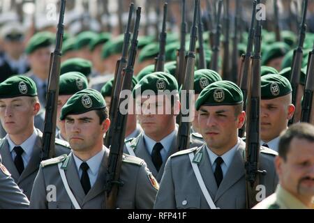 Wachbataillon (Guard battalion) of the German Bundeswehr, airport Cologne-Bonn, North Rhine Westphalia, Germany Stock Photo