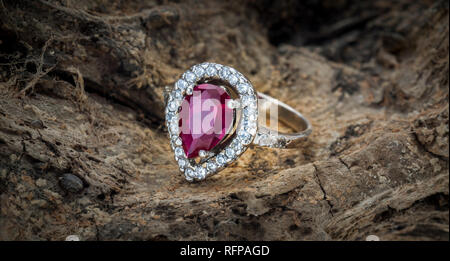 Women's Sparkling Ruby Fashion Ring