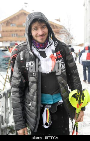 Kitzbuhel Austria 26th January 19 Alexandra Swarovski And Her Husband Michael Heinritzi Can Be Seen At The Hahnenkamm Race After The Second Run Of The Slalom In The Finish Area Photo Felix