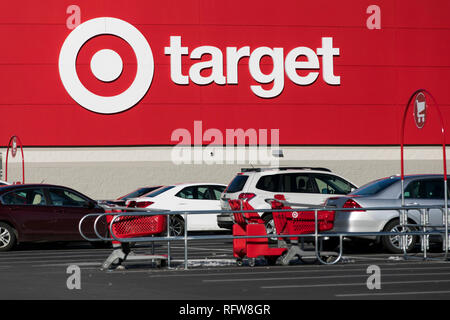 Super Target store / superstore / hypermarket in Virginia Gateway Shopping  Center, Gainesville, Virginia, USA Stock Photo - Alamy