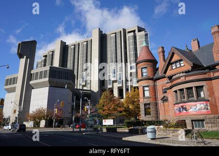 University of Toronto, Robarts Library Stock Photo