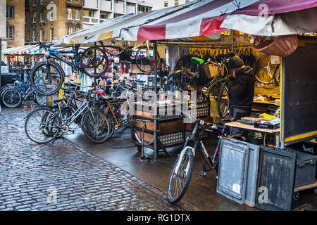 Bike Repair stall on Cambridge Market offers same day bicycle repair Stock Photo