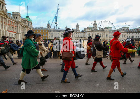 London, UK. 27th Jan, 2019. Members of the English Civil War Society are seen re-enacting during the commemoration of the execution of Charles I, who was taken by the King's Army from St James Palace to the Banqueting House in Whitehall, for his execution on 30th January 1649. Credit: Dinendra Haria/SOPA Images/ZUMA Wire/Alamy Live News Stock Photo